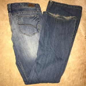 Refuge  jeans size 9 long a little wear on heel